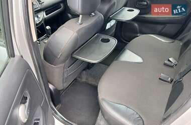 Хэтчбек Nissan Note 2006 в 