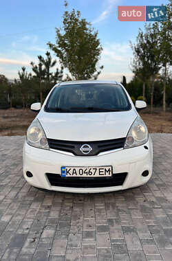 Хэтчбек Nissan Note 2012 в 