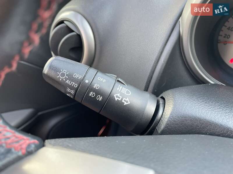 Хэтчбек Nissan Note 2008 в Киеве