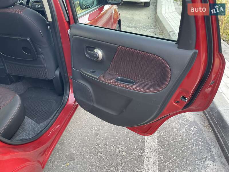 Хэтчбек Nissan Note 2008 в Киеве