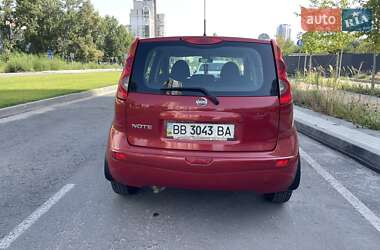 Хэтчбек Nissan Note 2008 в 