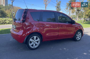 Хэтчбек Nissan Note 2007 в 
