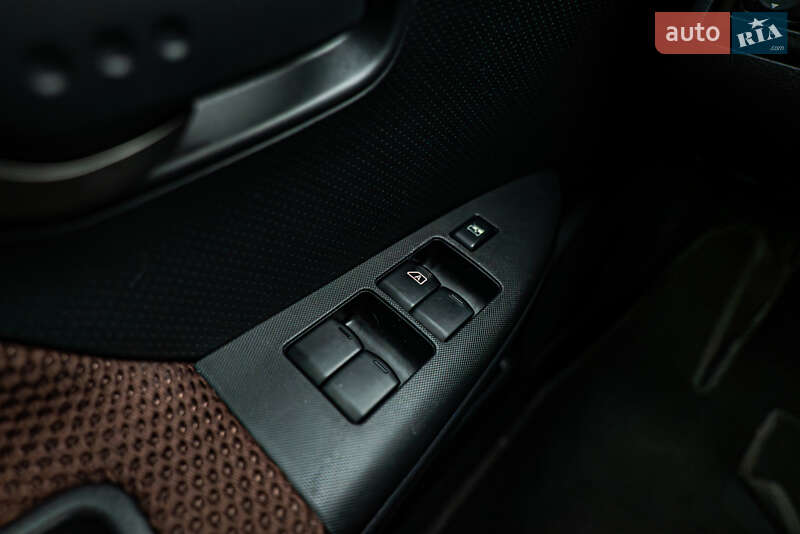 Хэтчбек Nissan Note 2007 в Киеве