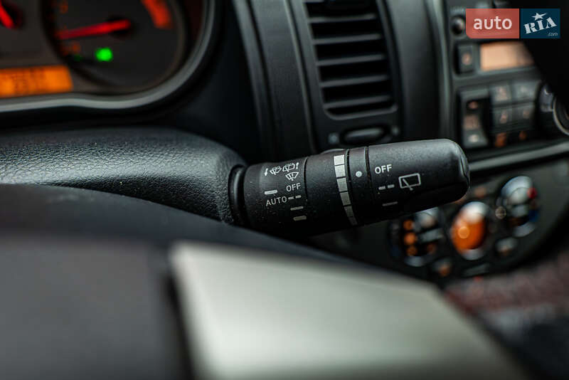 Хэтчбек Nissan Note 2007 в Киеве