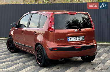 Хэтчбек Nissan Note 2007 в 