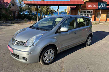 Хэтчбек Nissan Note 2008 в 