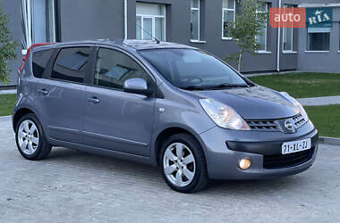 Хэтчбек Nissan Note 2006 в 