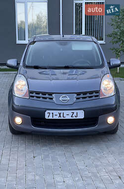 Хэтчбек Nissan Note 2006 в 