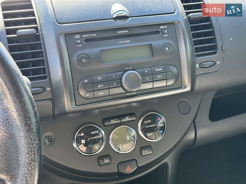 Хэтчбек Nissan Note 2006 в Киеве