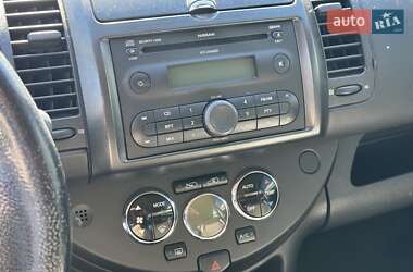Хэтчбек Nissan Note 2006 в 