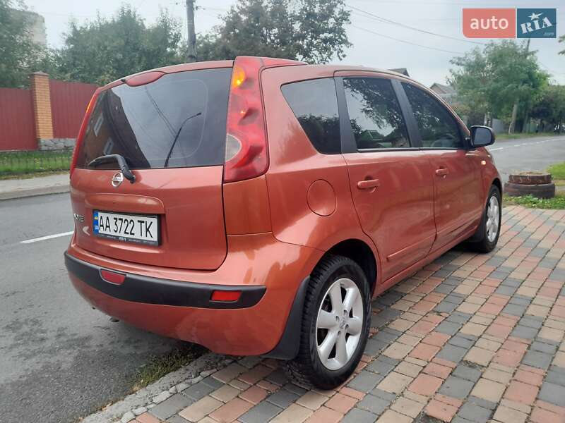 Хэтчбек Nissan Note 2007 в Киеве
