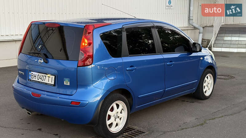Хэтчбек Nissan Note 2006 в Белгороде-Днестровском