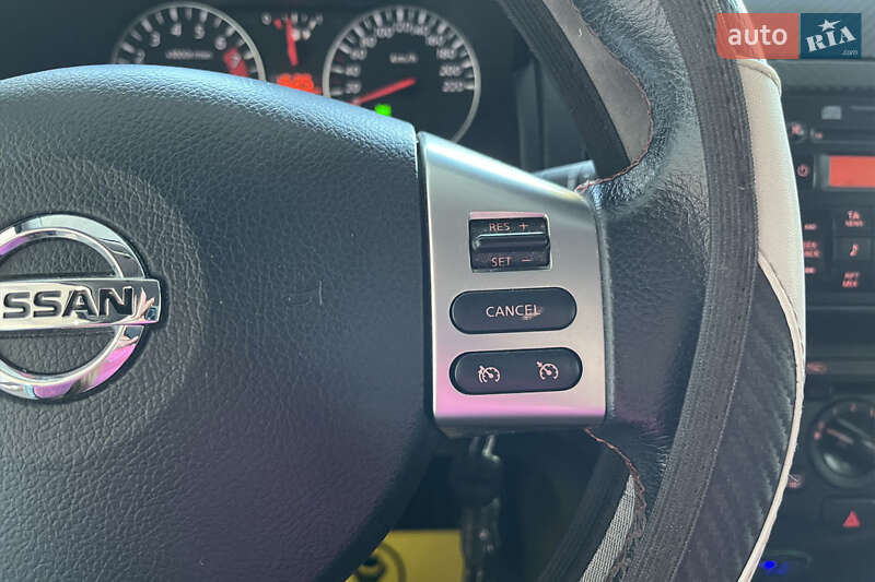 Хэтчбек Nissan Note 2010 в Шептицькому