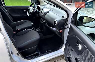 Хэтчбек Nissan Note 2008 в 