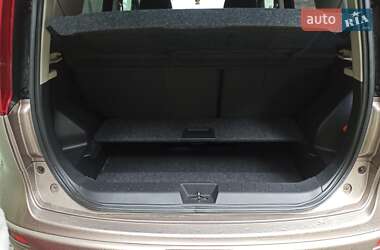 Хэтчбек Nissan Note 2008 в 