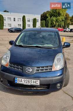 Хэтчбек Nissan Note 2006 в 