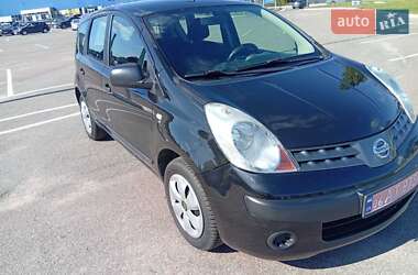 Хэтчбек Nissan Note 2007 в 