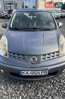 Хэтчбек Nissan Note 2008 в 