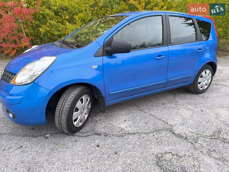 Хэтчбек Nissan Note 2007 в Ахтырке фото 10 Хэтчбек Nissan Note 2007 в Ахтырке