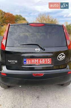 Хэтчбек Nissan Note 2006 в  фото 9 Хэтчбек Nissan Note 2006 в