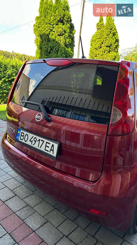 Хэтчбек Nissan Note 2012 в Тернополе