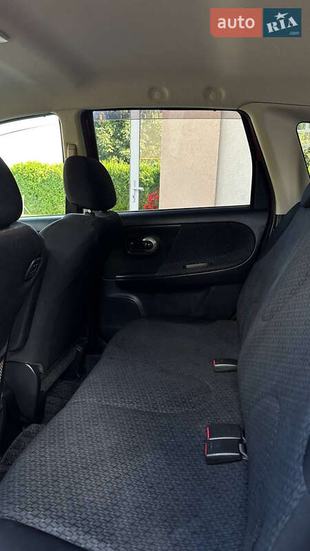 Хэтчбек Nissan Note 2012 в Тернополе