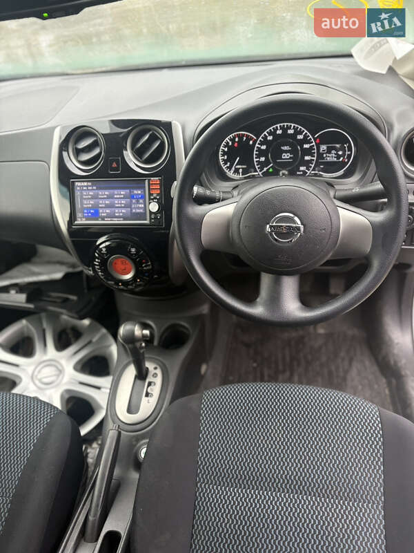 Хэтчбек Nissan Note 2013 в Львове