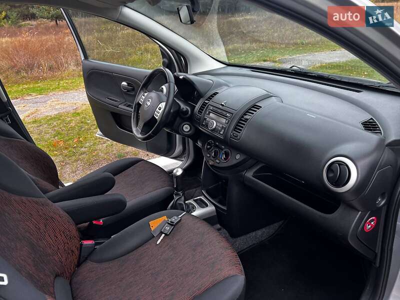 Хэтчбек Nissan Note 2010 в Кременчуге фото 38 Хэтчбек Nissan Note 2010 в Кременчуге