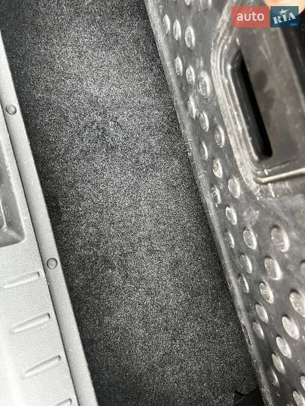 Хэтчбек Nissan Note 2010 в Кременчуге фото 42 Хэтчбек Nissan Note 2010 в Кременчуге