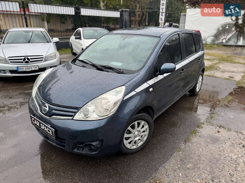 Хэтчбек Nissan Note 2012 в Одессе