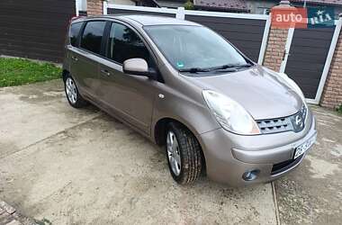 Хетчбек Nissan Note 2008 в Чернівцях