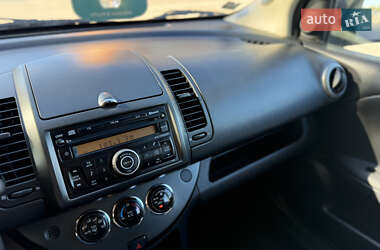 Хэтчбек Nissan Note 2008 в 