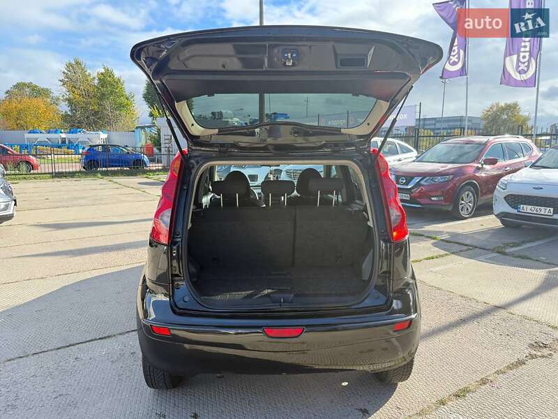 Хэтчбек Nissan Note 2006 в Киеве