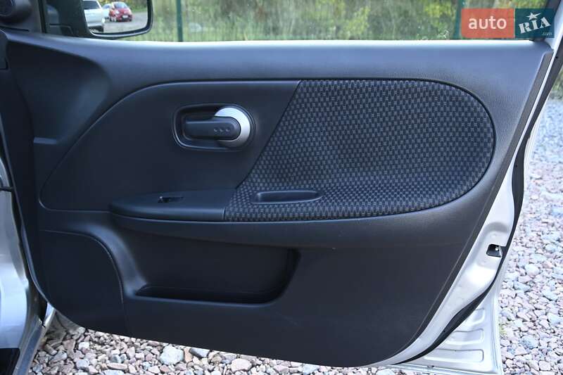 Хэтчбек Nissan Note 2006 в Бердичеве