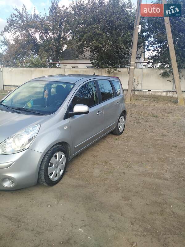 Хэтчбек Nissan Note 2009 в Днепре