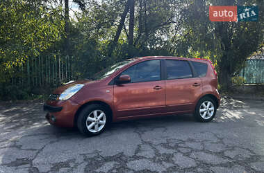 Хэтчбек Nissan Note 2006 в 