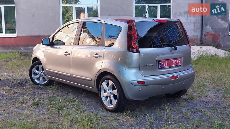 Хэтчбек Nissan Note 2010 в Луцке