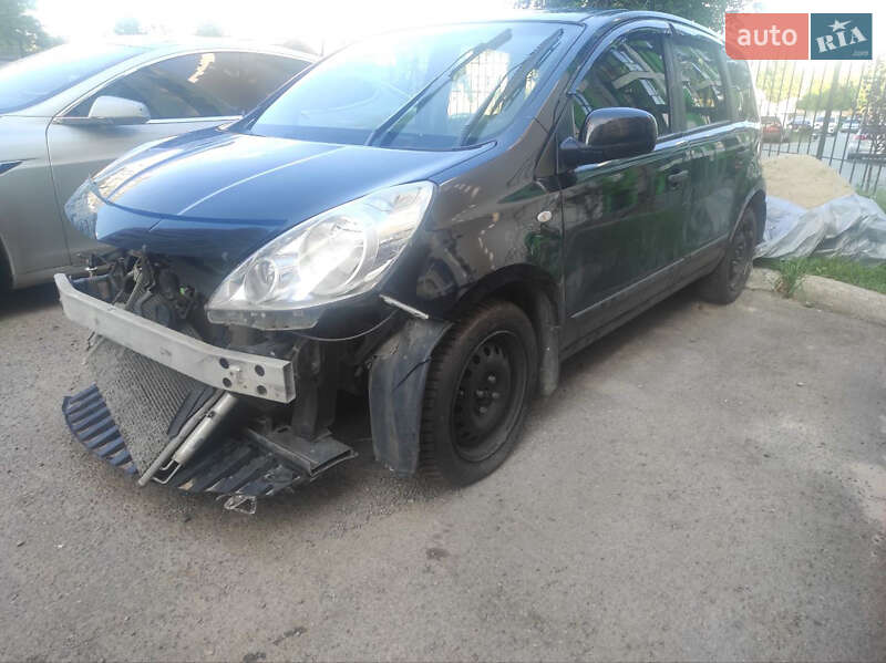 Хетчбек Nissan Note 2011 в Черкасах