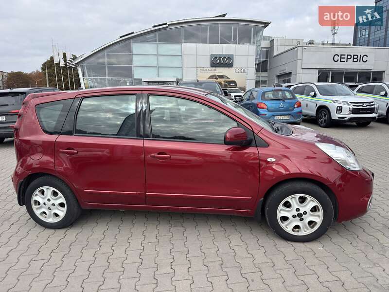 Хетчбек Nissan Note 2012 в Хмельницькому