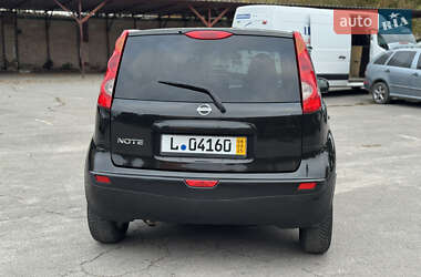 Хэтчбек Nissan Note 2006 в 