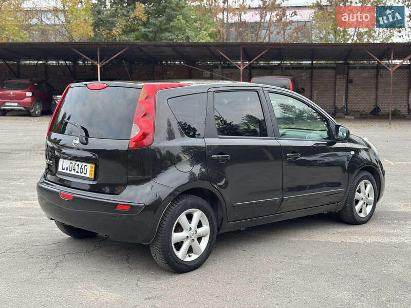 Хэтчбек Nissan Note 2006 в Хмельницком