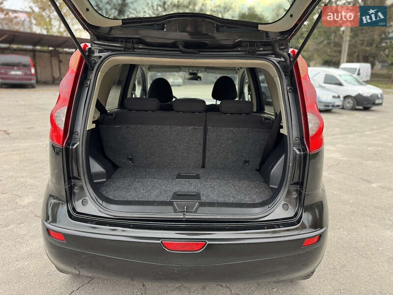 Хэтчбек Nissan Note 2006 в Хмельницком