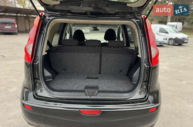 Хэтчбек Nissan Note 2006 в 