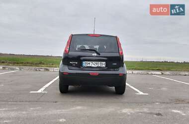 Хэтчбек Nissan Note 2009 в 