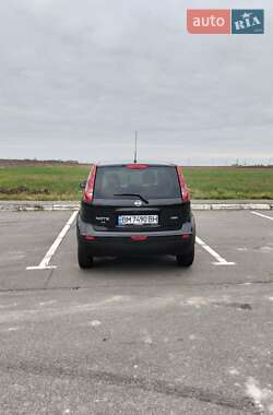 Хэтчбек Nissan Note 2009 в 