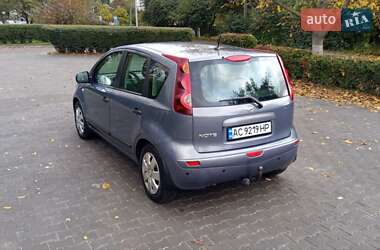 Хэтчбек Nissan Note 2008 в 