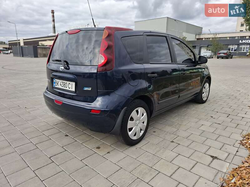 Хетчбек Nissan Note 2011 в Черкасах фото 5 Хетчбек Nissan Note 2011 в Черкасах