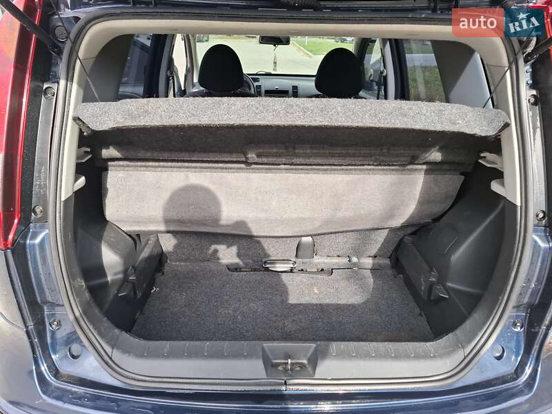Хетчбек Nissan Note 2011 в Черкасах фото 15 Хетчбек Nissan Note 2011 в Черкасах