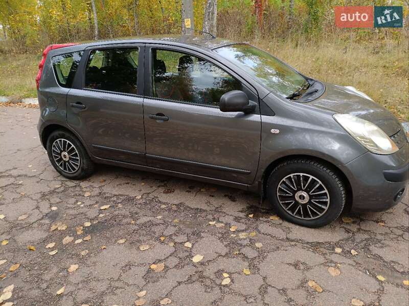 Хэтчбек Nissan Note 2006 в Чернигове фото 11 Хэтчбек Nissan Note 2006 в Чернигове