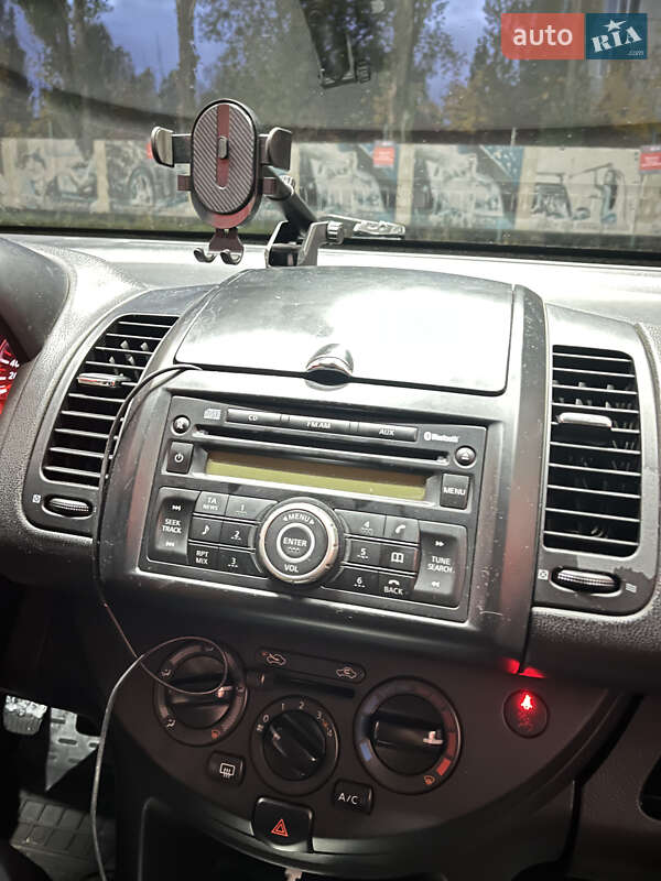 Хетчбек Nissan Note 2009 в Києві фото 15 Хетчбек Nissan Note 2009 в Києві